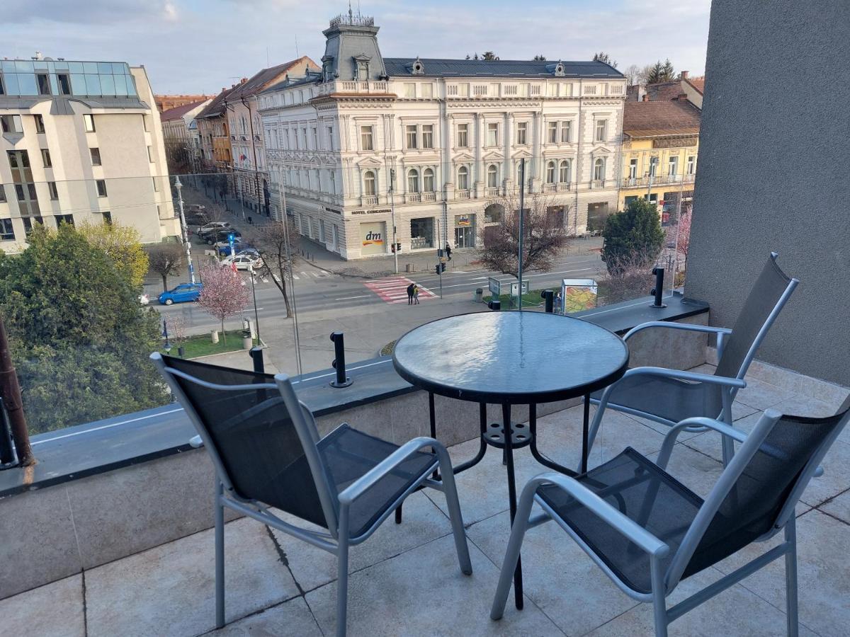 Nomi Ultracentral Apartments Тыргу-Муреш Экстерьер фото